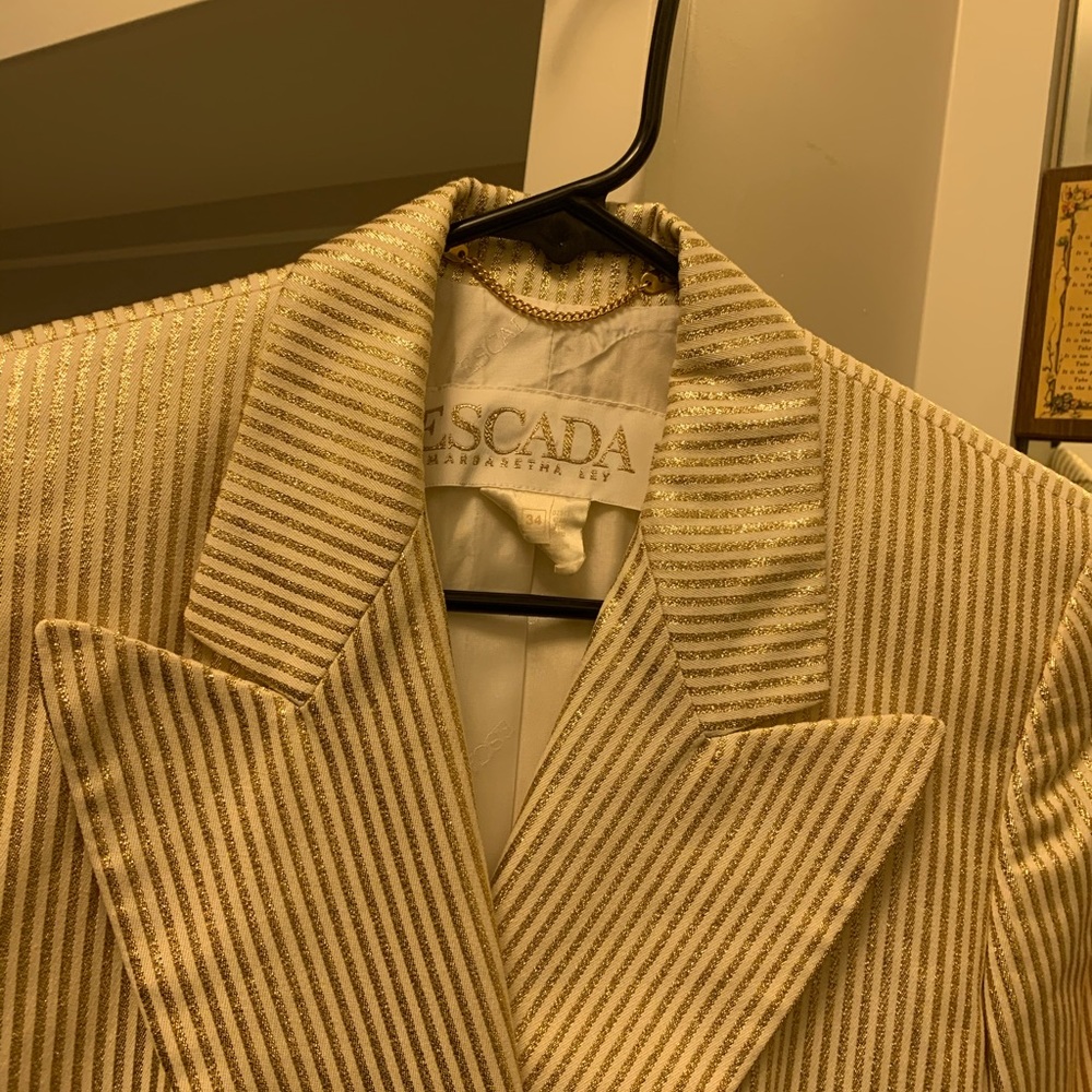 Escada W/gold jacket